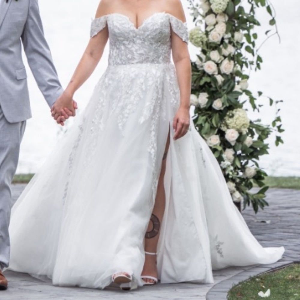 Wedding dress